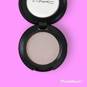 MAC Cosmetics Solar White (Cool Heat Collection) Limited Edition/Rare Eyeshadow